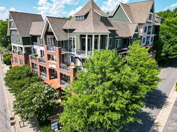 190 Broadway St APT 303, Asheville, NC 28801