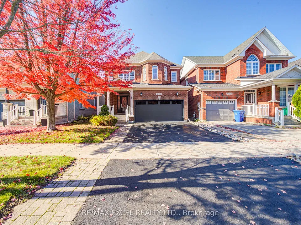 202 W Lawn Cres