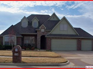 128 NE Prairie Ridge Ct, Bartlesville, OK 74006