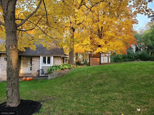 14420 Woodruff Rd, Wayzata, MN 55391