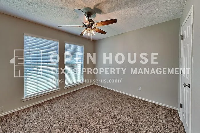 6117 Courtside Dr — Photo 12