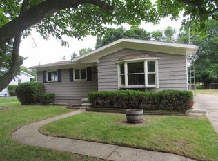 4451 N Hillcrest Cir, Flint, MI 48506