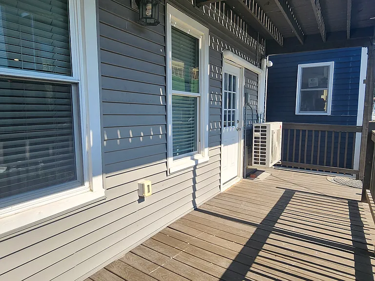 233 Chelsea St #2 — Photo 4