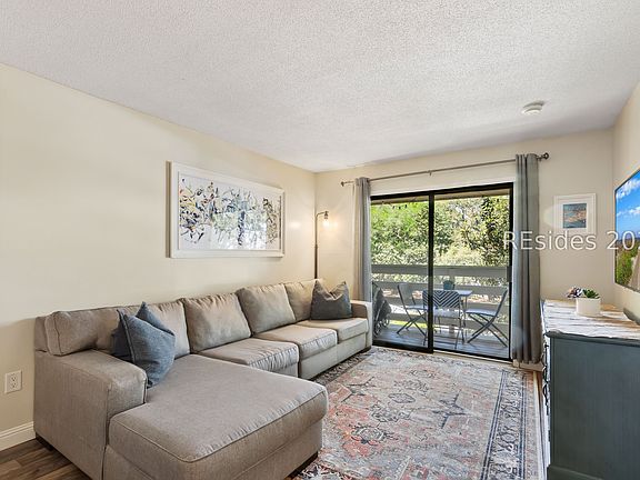 4th image of 45 Folly Field Rd APT 16L