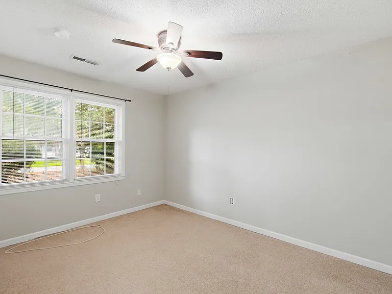 1860 Piper Dr — Photo 32