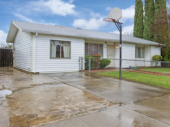 217 Dover Dr, Galt, CA 95632