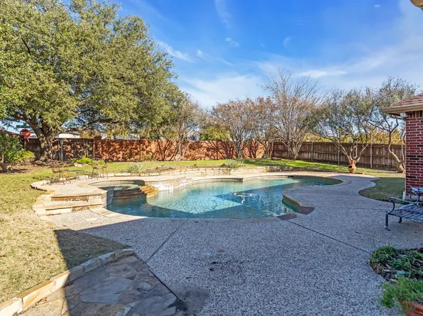 1349 Winnipeg Dr, Lewisville, TX 75077