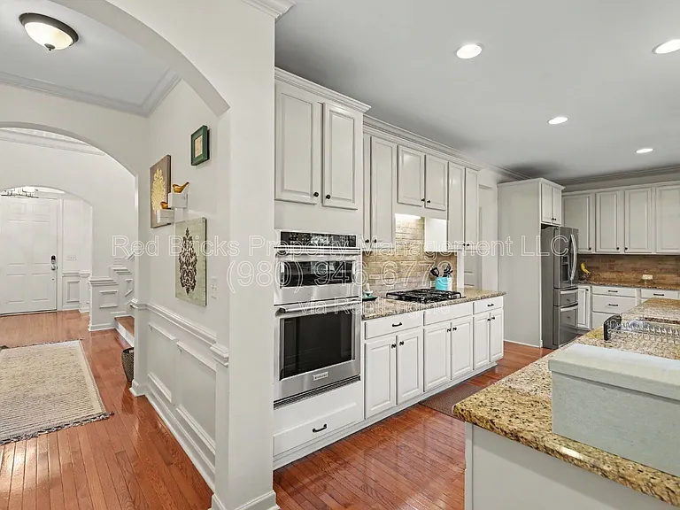 10644 Euclid Ave NW — Photo 13