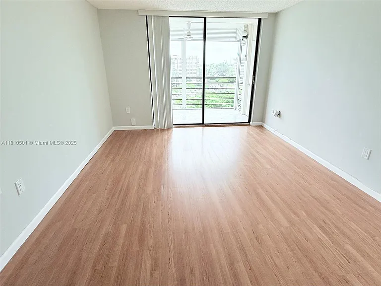 1300 Saint Charles Pl #706 — Photo 10