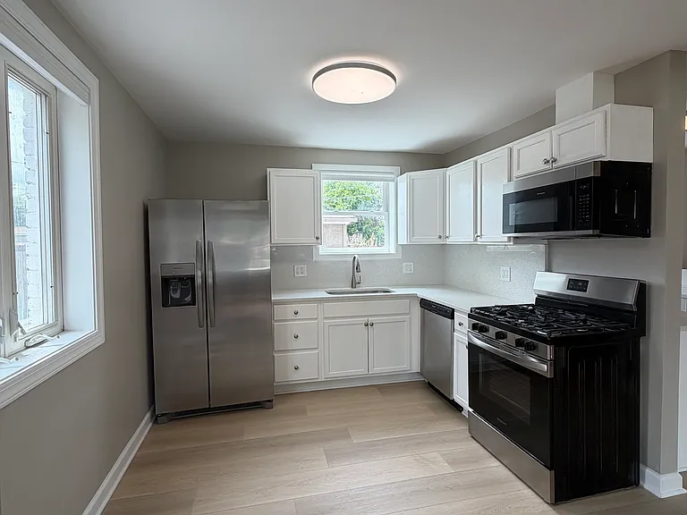 4025 W 106th Pl — Photo 8