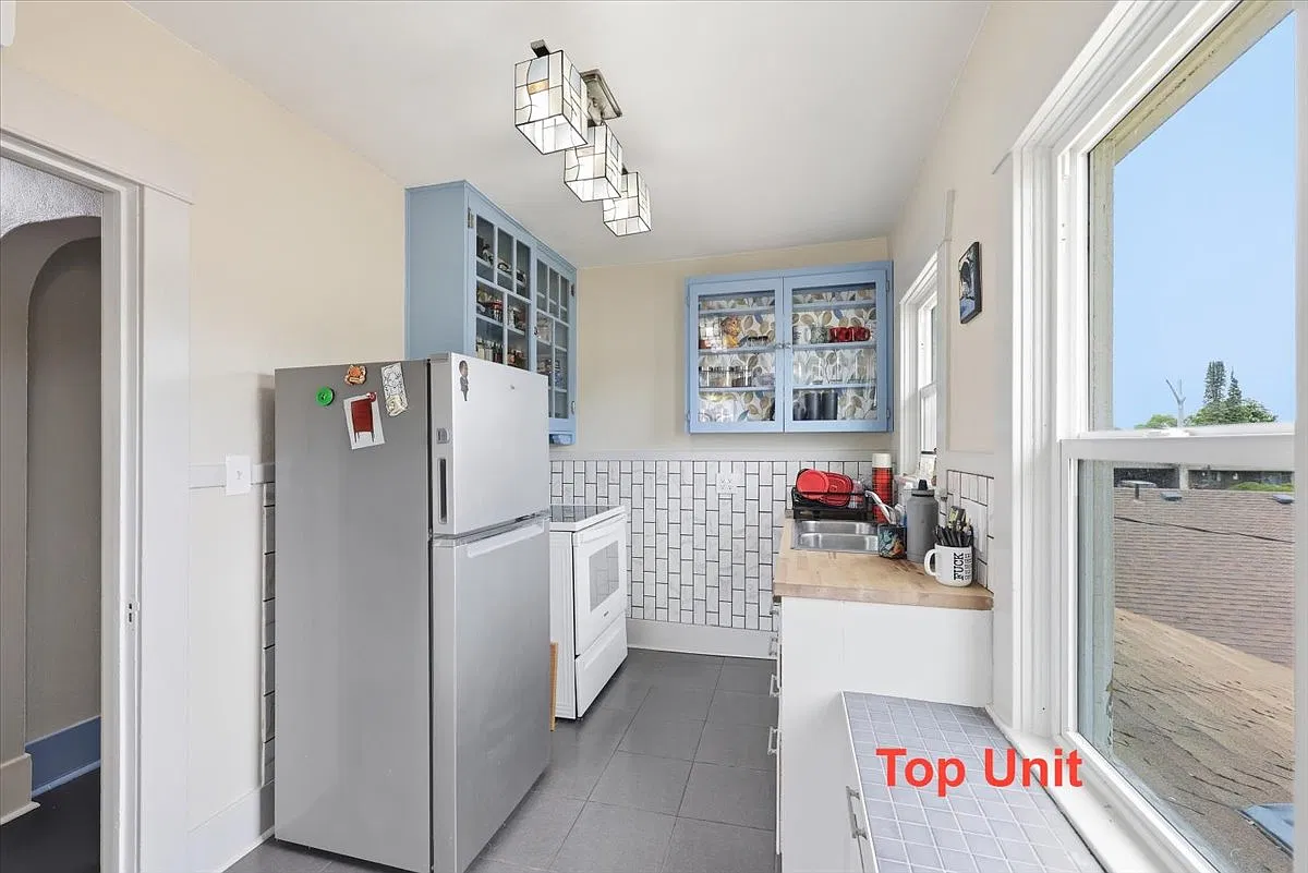 2 bed, 900 sqft, $1,400 — Photo 2