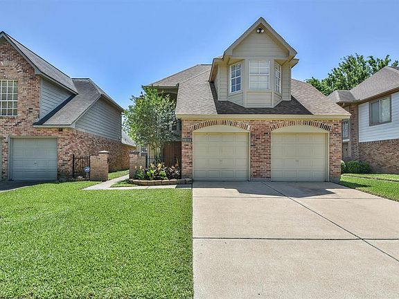 2nd image of 11715 Meadowchase Dr