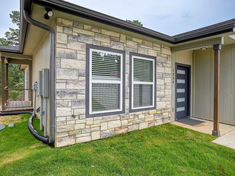 123 S Kanaio Dr #A — Photo 2