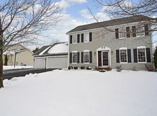 61 Dunbar Way, Saint Paul, MN 55115