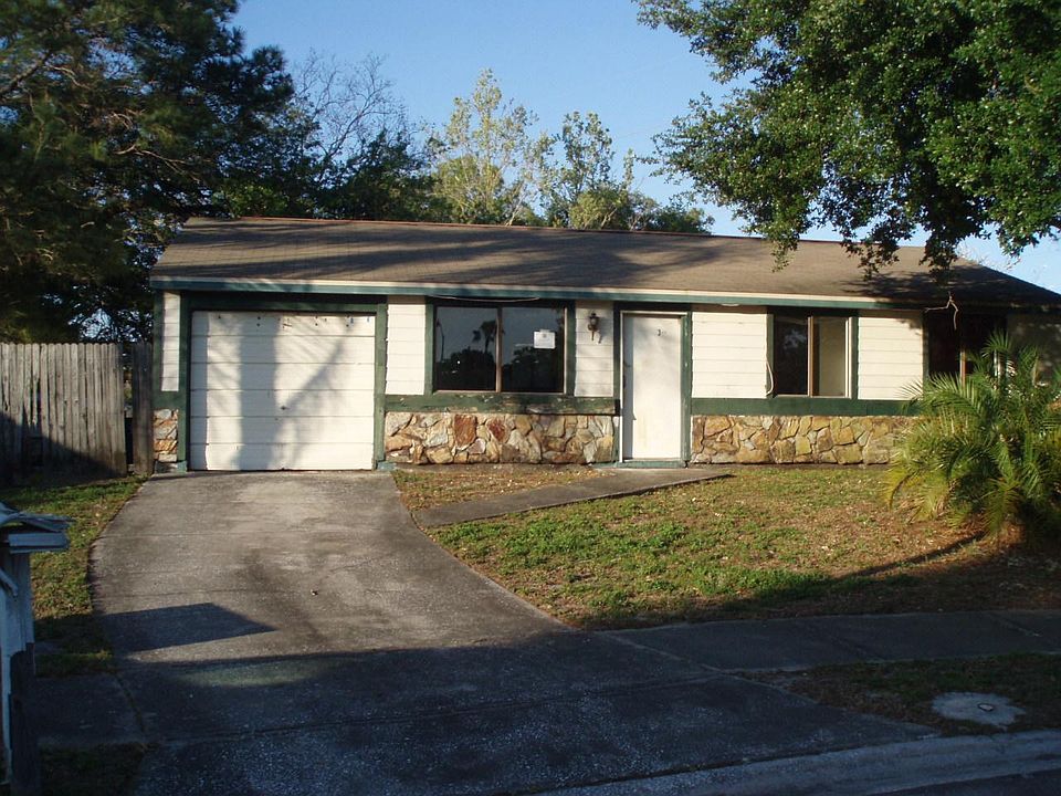 1st image of 204 Sandwater Ln