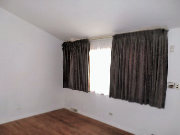 5th image of 11553 S Peoria St
