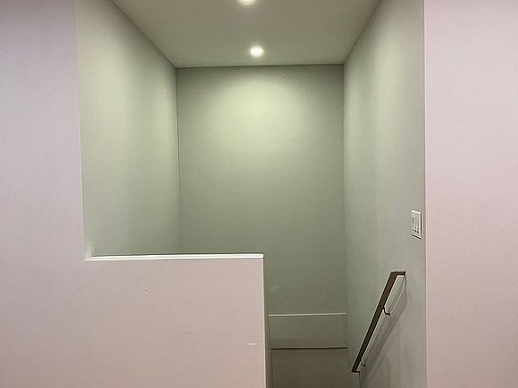 5th image of 482 Franklin Ave APT 1C