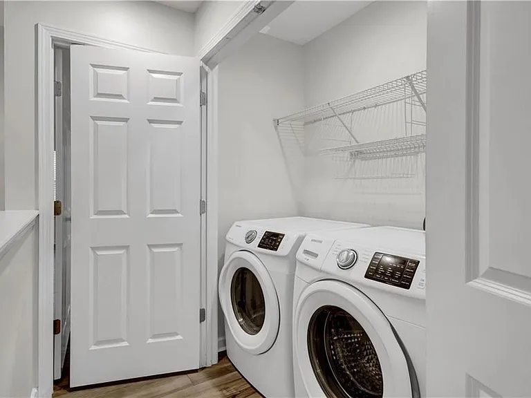 1044 Liberty Pkwy NW — Photo 18
