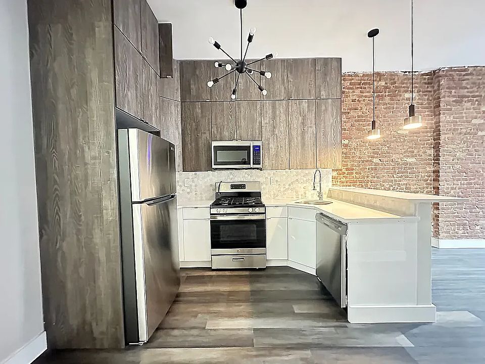 1st image of 244 Madison St APT 1L