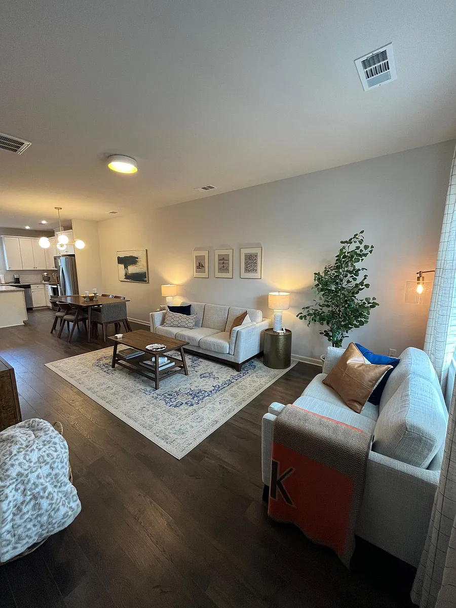 Building Photo - 627 Old Hickory Blvd #712