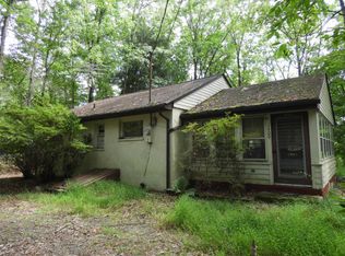1412 Williams Rd, Effort, PA 18330