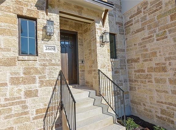 3rd image of 2609 Sunset Vista Cir