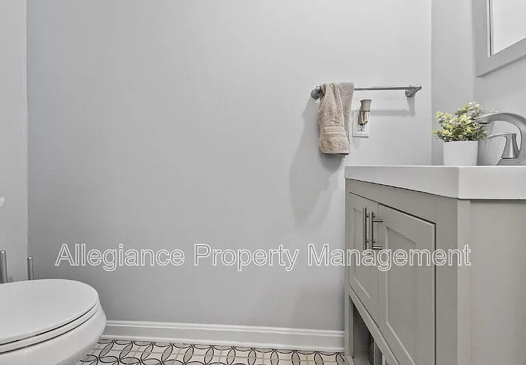 171 Somervelle St #406 — Photo 15