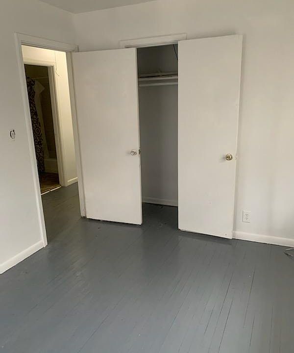 2nd image of 1442 Greenwillow Dr
