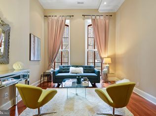 2049 Walnut St FRNT 1F, Philadelphia, PA 19103