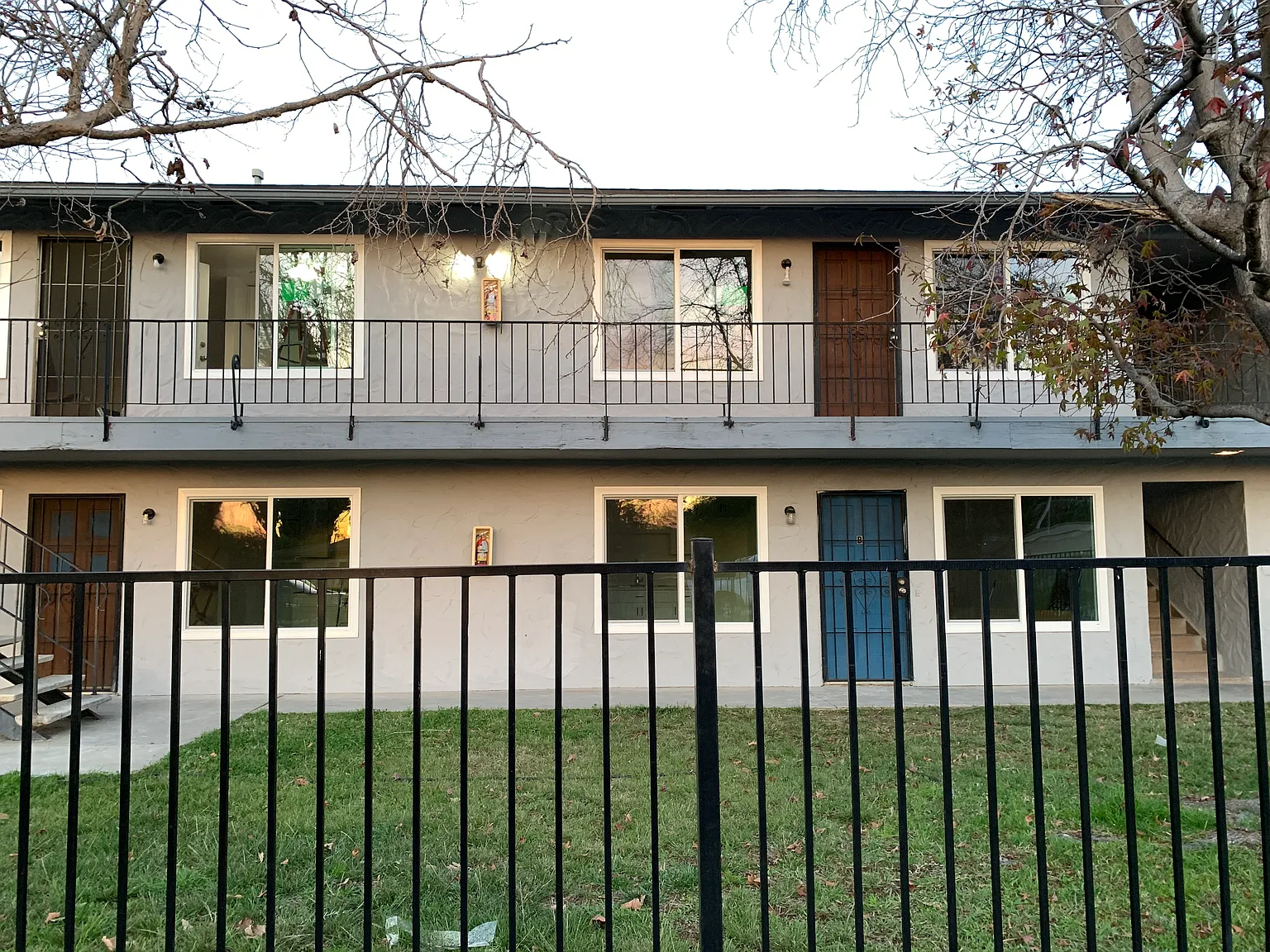 2 bed, 760 sqft, $2,200 — Photo 1