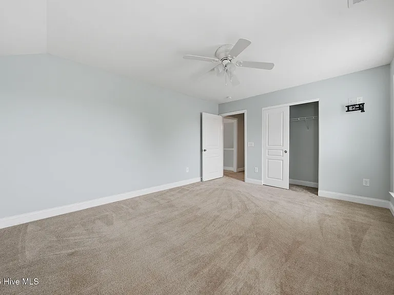 5028 Lagan Ct — Photo 37