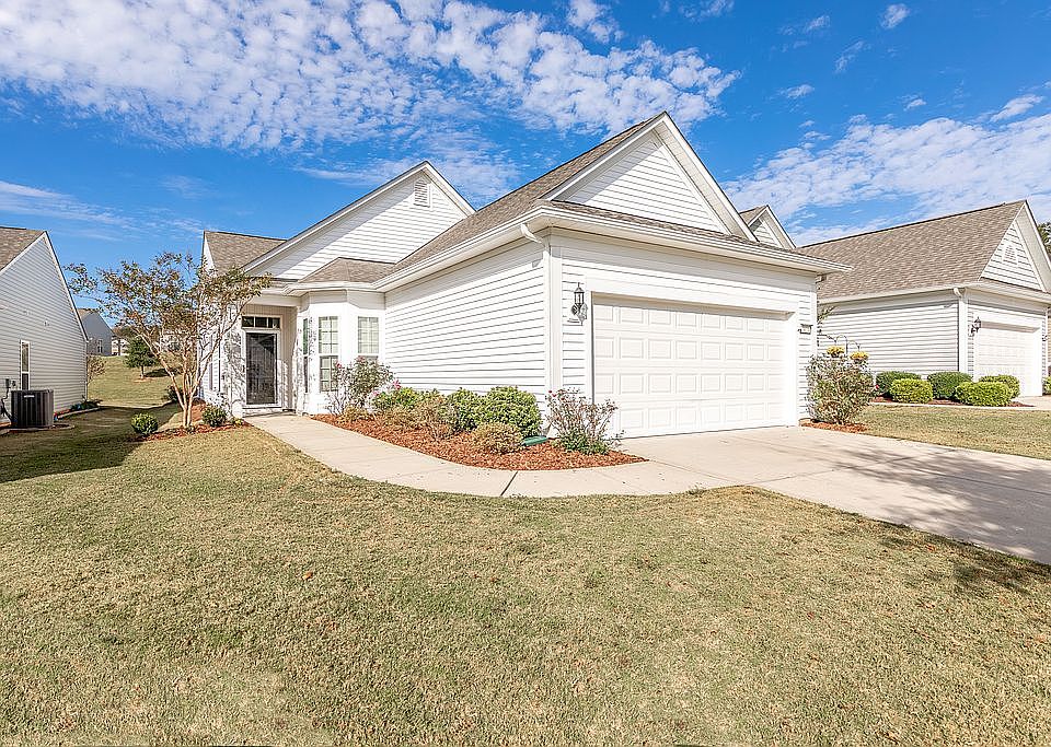 Welcome to 3020 Everett Ln. 