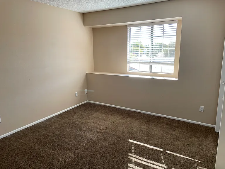 Townhome in Mesa with enclosed backyard! — Photo 9