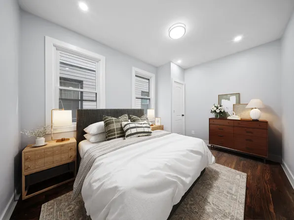 4617 Clarendon Road image 3 of 16