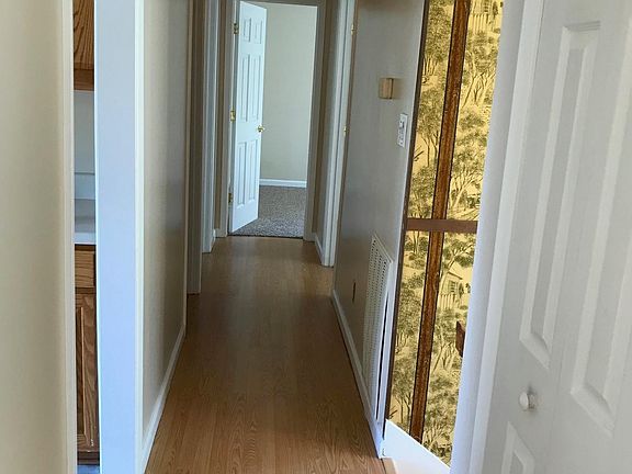 5th image of 1704 White Pine Cir