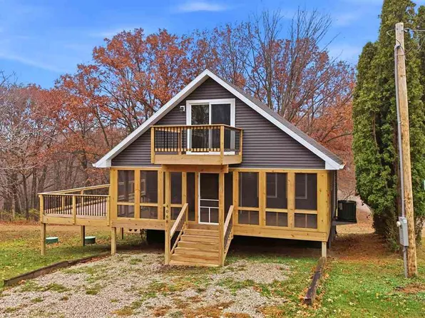 4068 Western Dr, Brooklyn, IA 52211