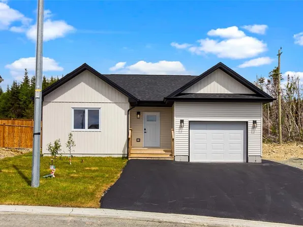 5 St. Lawrence Place, Mount Pearl, NL A1N0K8