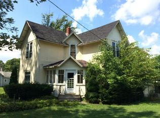 204 W Maple St, Camden, MI 49232