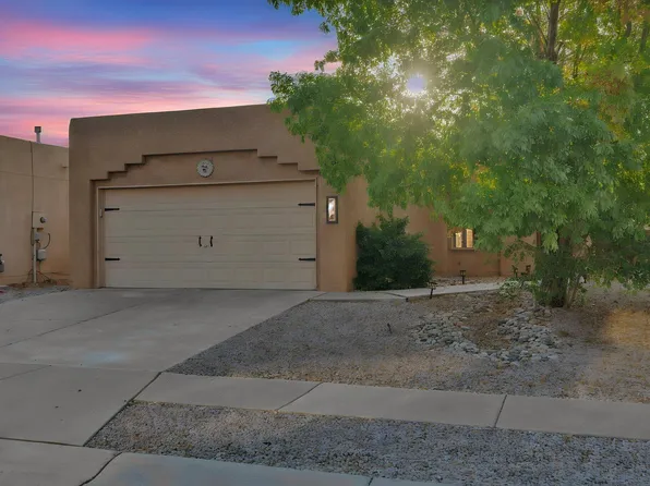 724 Nicklaus Dr SW, Albuquerque, NM 87121