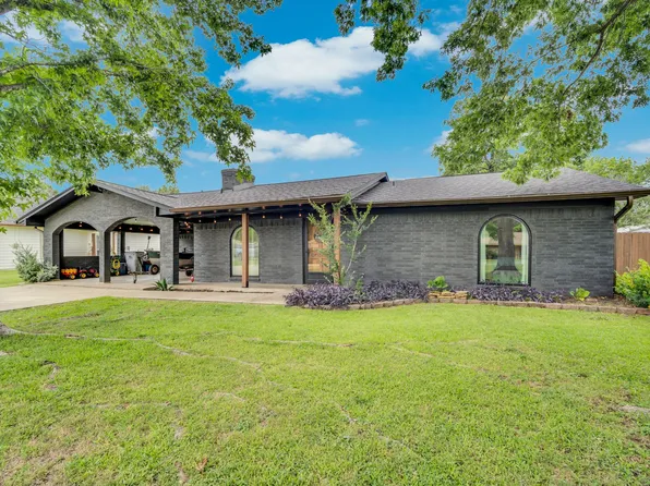 605 W 3rd St, Maypearl, TX 76064