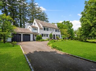 5 Antler Pl, New Rochelle, NY 10804