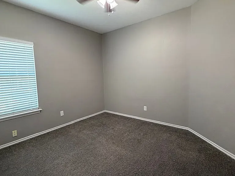 9524 Navarro St — Photo 13