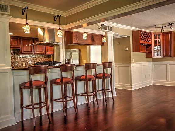 3rd image of 139 Oyster Bay Cir APT 360