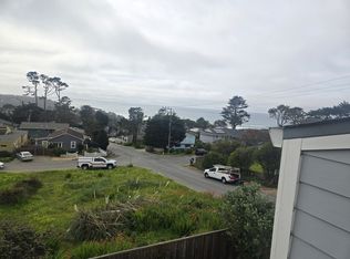 800 Buena Vista St, Moss Beach, CA 94038