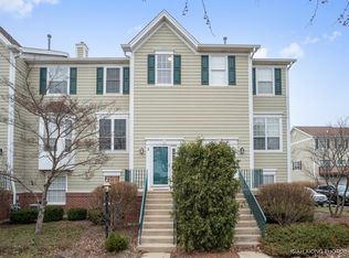 2438 Courtyard Cir UNIT 2, Aurora, IL