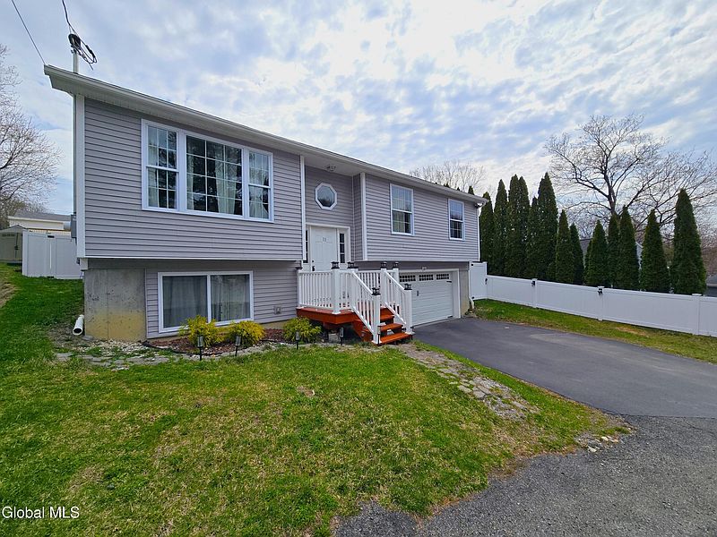 2nd image of 10 Franklin Avenue