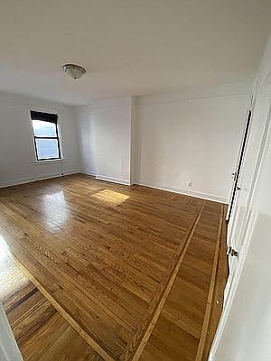 4th image of 448 W 36th St APT 3