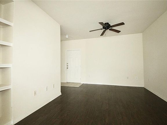 5th image of 2320 Gracy Farms Ln APT 1222