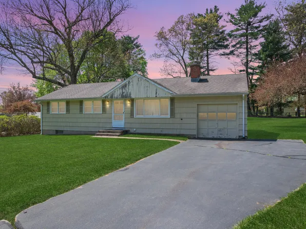 15 Briarwood Road, Farmington, CT 06032