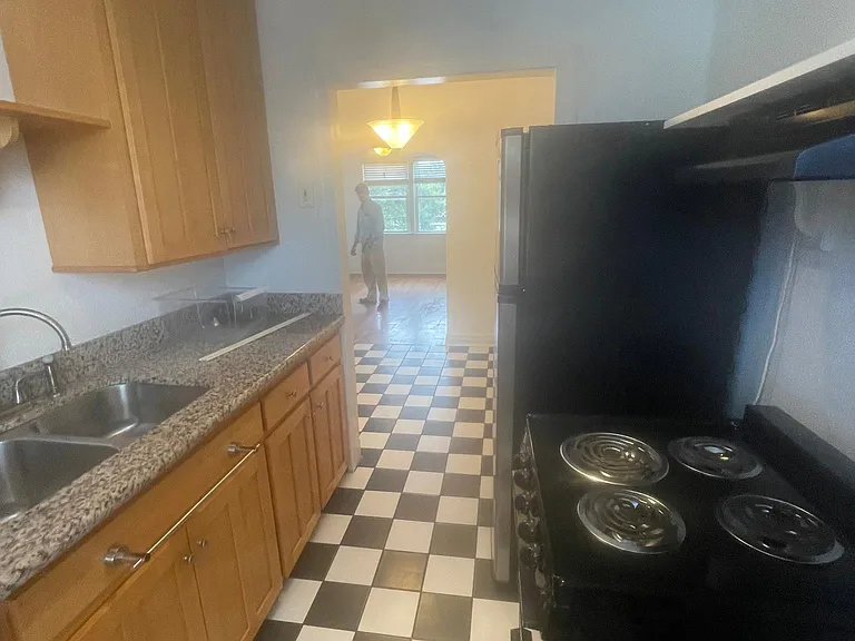 1743 Perry St #4 — Photo 6